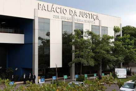 Após aposentar juíza, TJ investiga decisões de três magistrados