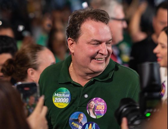 Max Russi arrasta multidão de 2 mil pessoas em Jaciara e dá largada a série de grandes atos pela reeleição