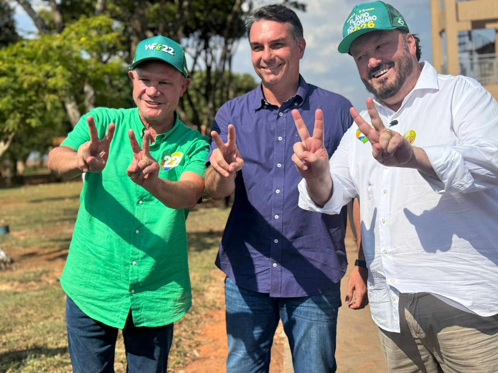 FLÁVIO BOLSONARO SE ENCONTRA COM WELLINGTON E REFORÇA UNIÃO DO PL EM MATO GROSSO