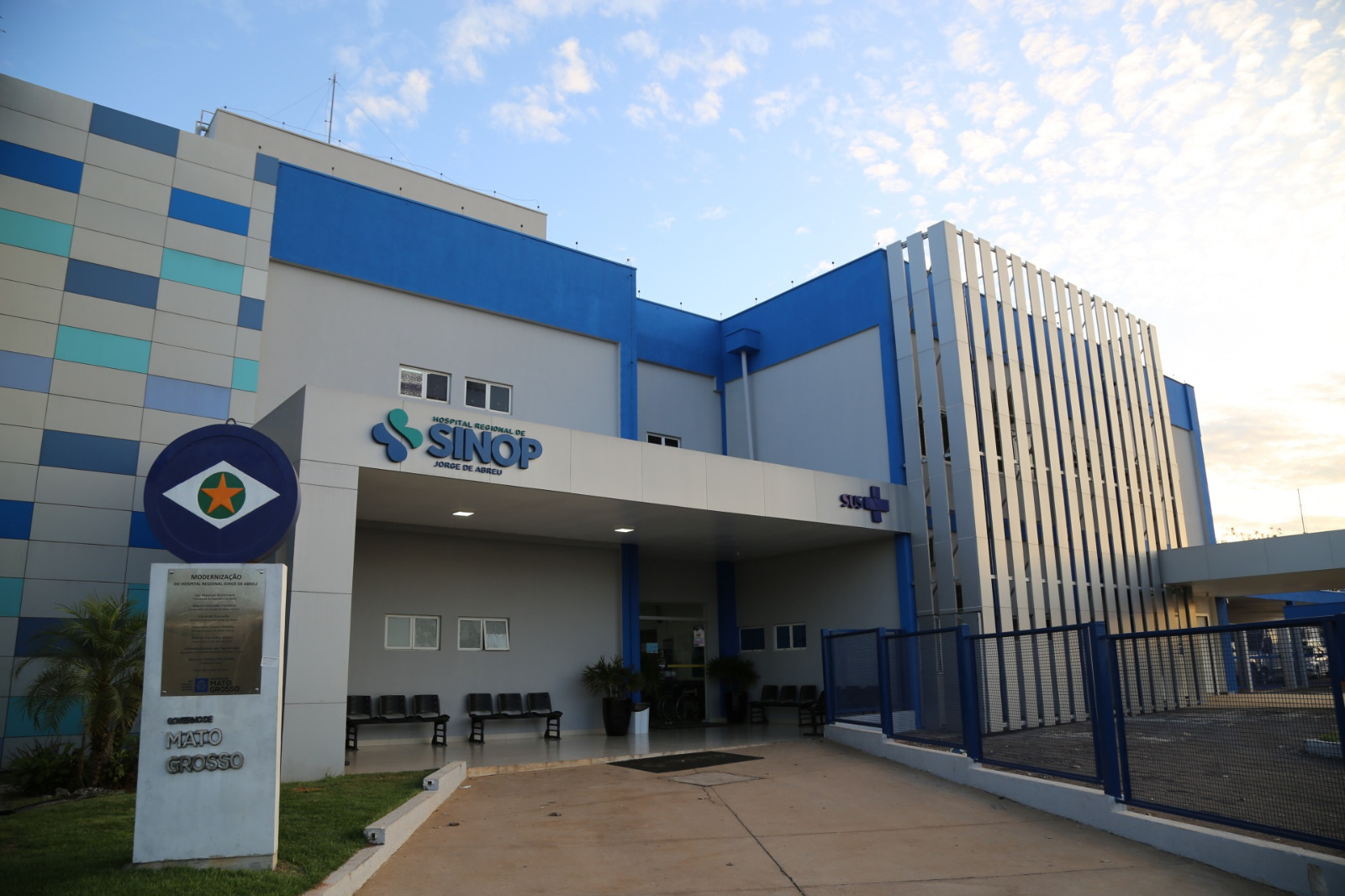 Governo de MT contratou UTI por R$ 3.750 por leito/dia após proposta de R$ 2.580; diferença chega a R$ 2,1 milhões