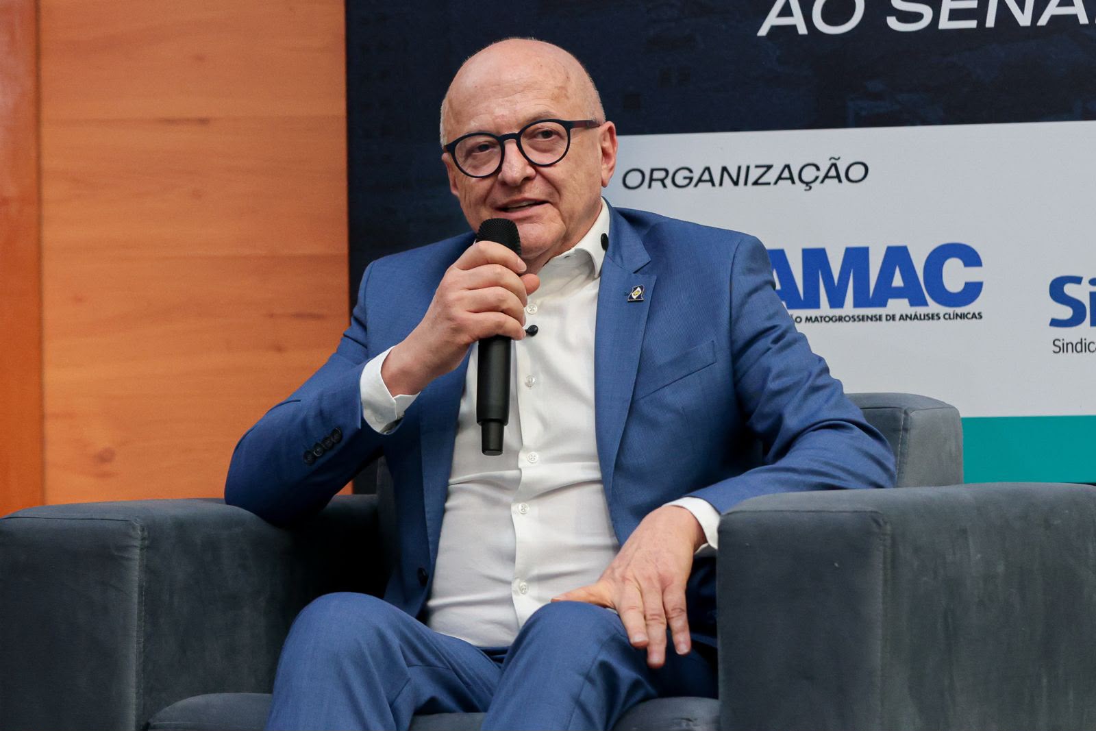 CRM interdita UTI por falta de médicos enquanto Pivetta defende contratos na saúde